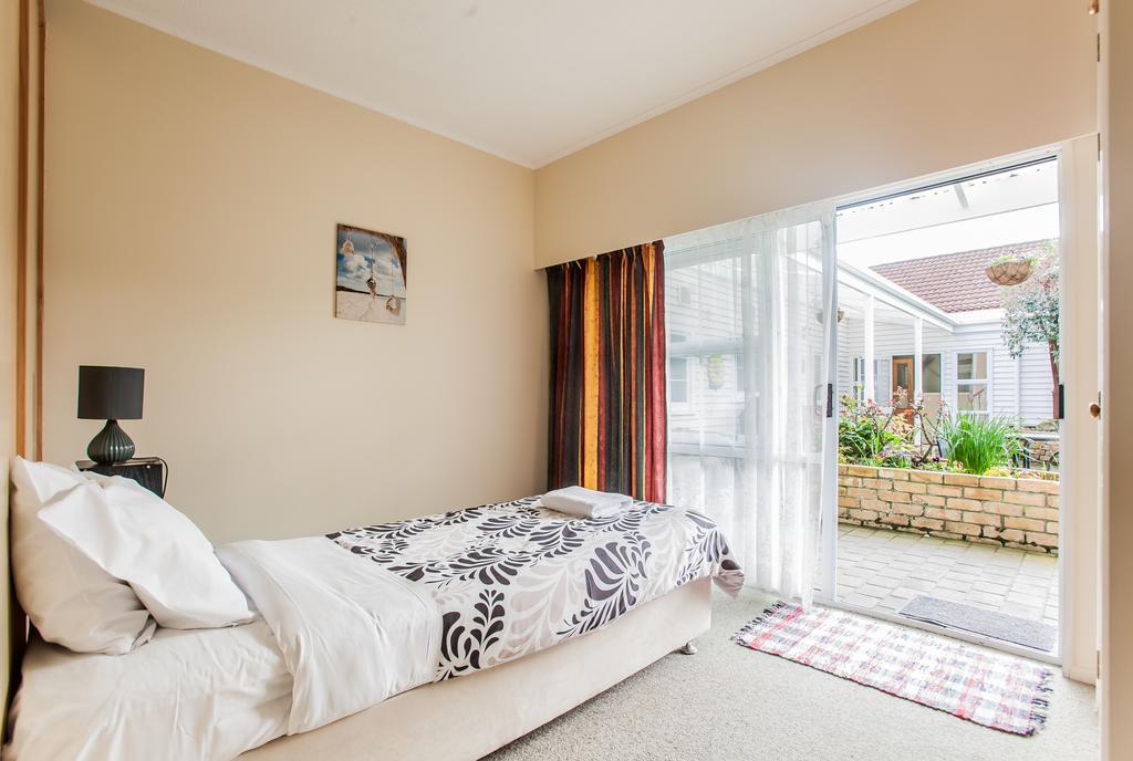 Ocean View Raglan Bed & Breakfast Kültér fotó